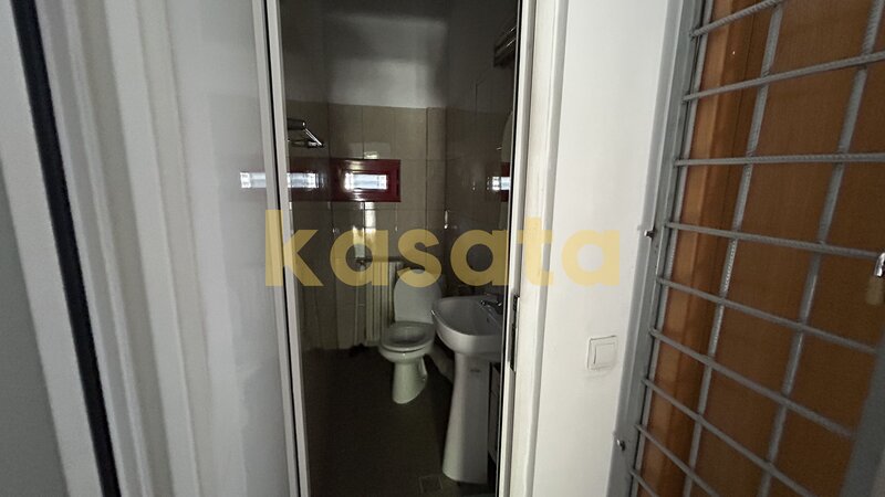 Libertatii spatiu comercial   83 mp utili  Bd Libertatii central  vitrina 7mp